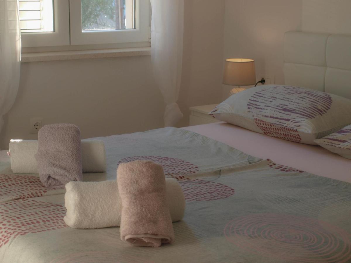 Apartmani Goga 2 Molat Exterior photo