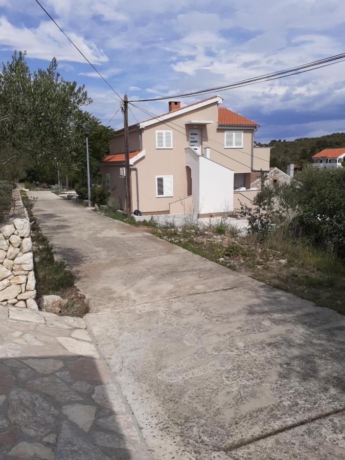 Apartmani Goga 2 Molat Exterior photo